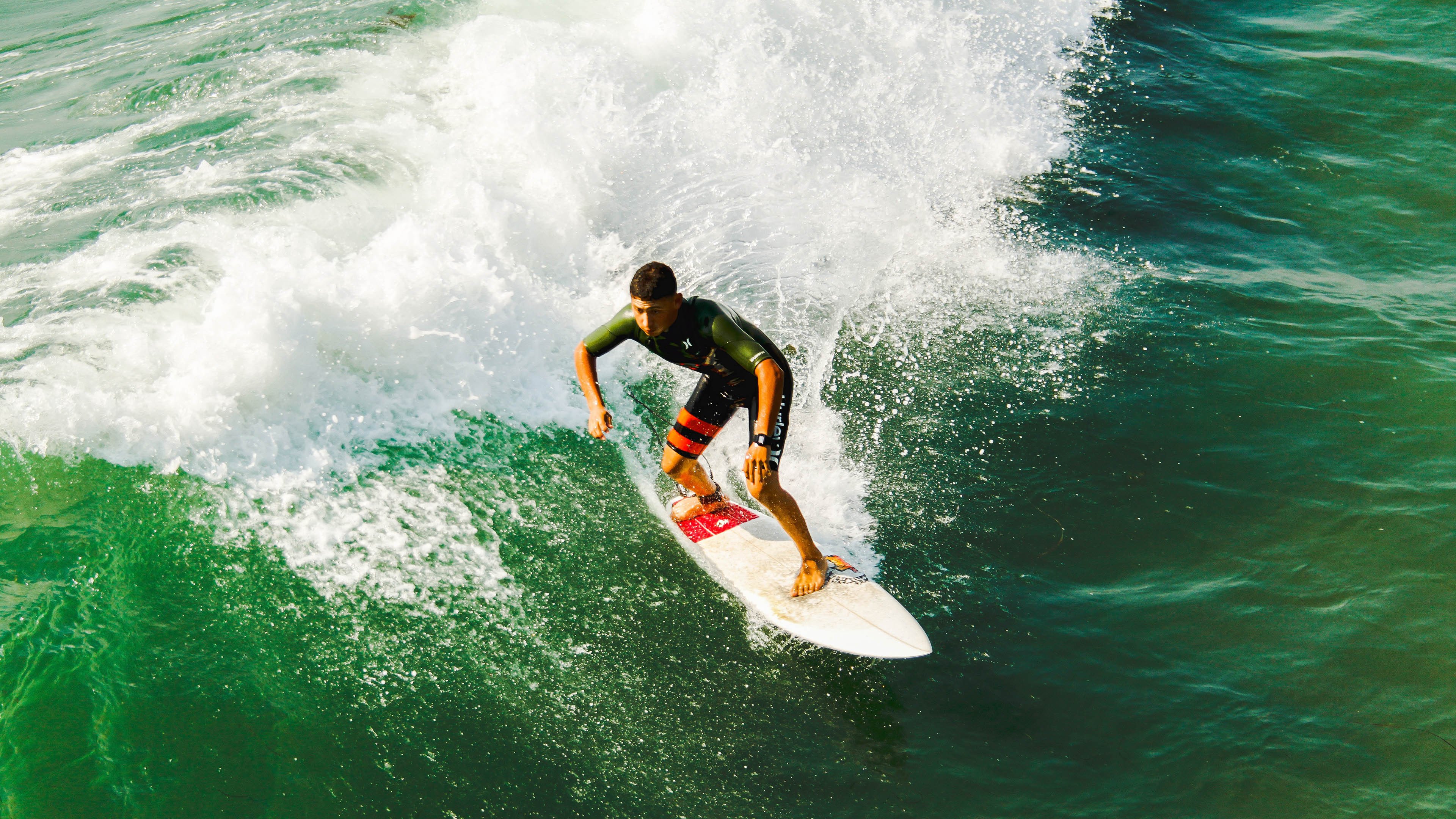 强强对话势均力敌，谁能笑到最后？，强强对战