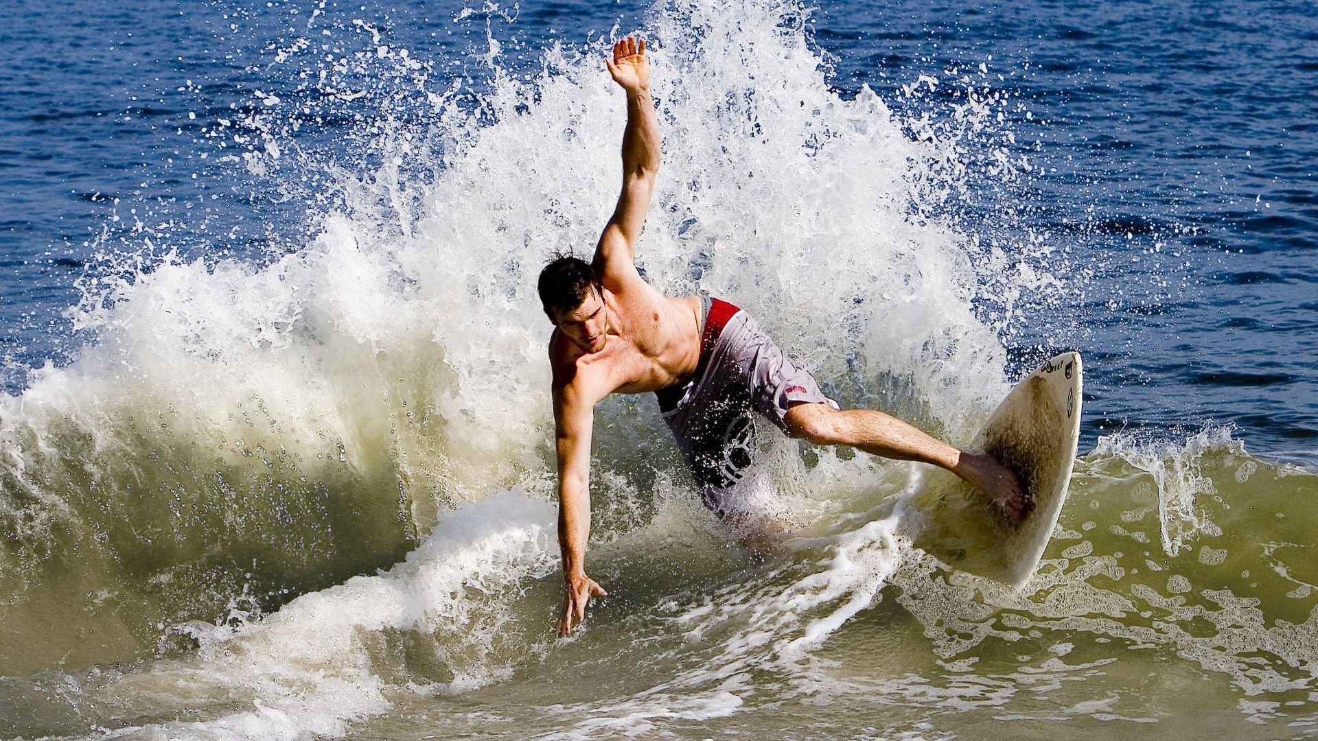 现场裁判的故事:坚持公平的守护者,现场裁判的故事_坚持公平的守护者是什么