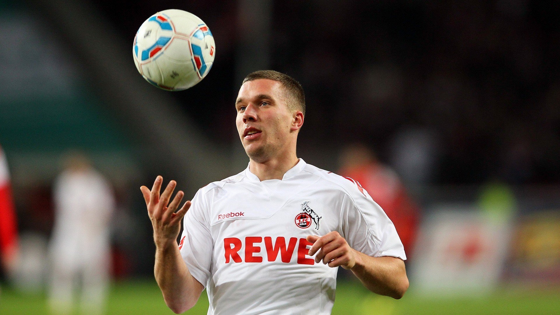 球队遭遇连败,战绩堪忧引发重整呼声,球队连胜